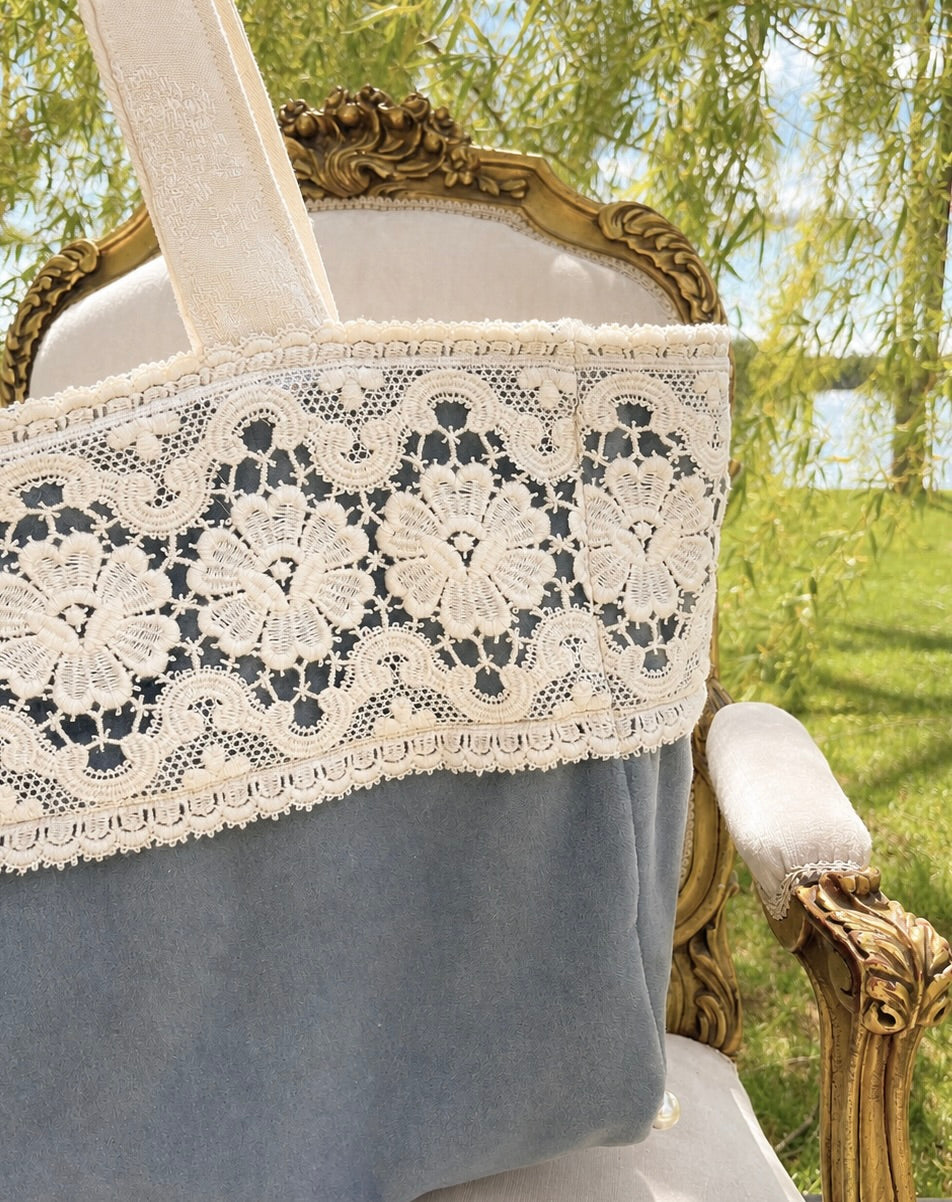 Colette Tote IV